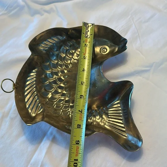 Copper Fish-Shaped Mold - Picture 5 of 10